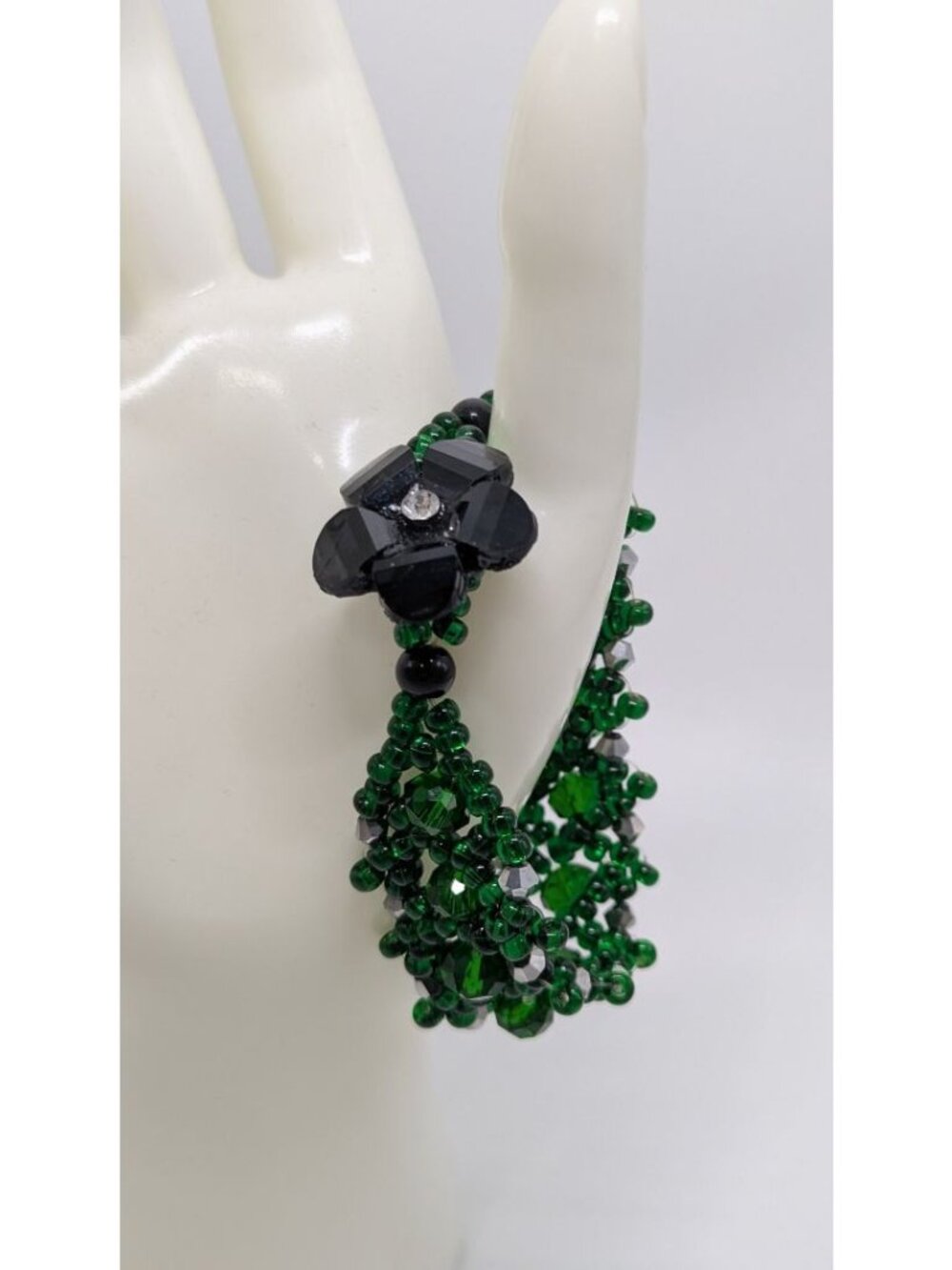 Emerald Green/Black Beaded Button-Clasp Bracelet